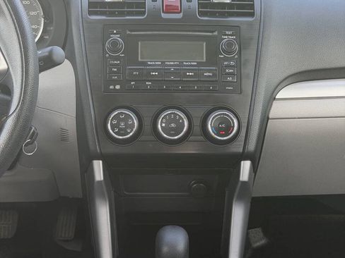Used 2014 Subaru Forester 2.5i AWD/4WD image 10