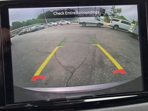 Used 2022 Chrysler Pacifica Touring-L FWD image 34