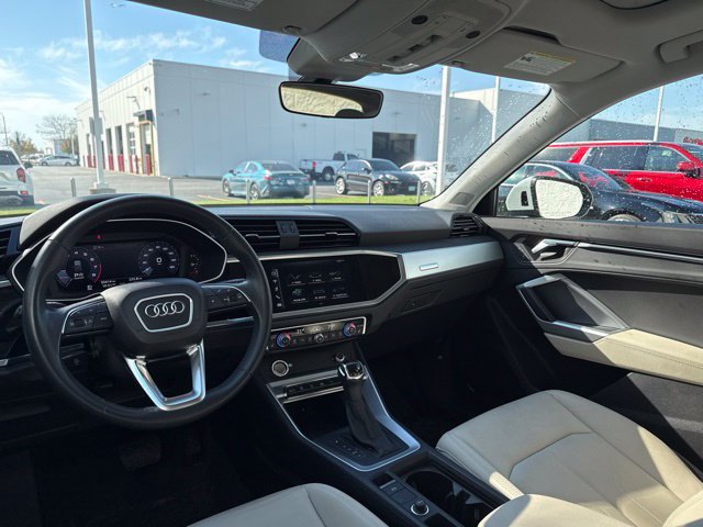 Used 2020 Audi Q3 2.0T Premium w/ Convenience Package AWD/4WD image 11
