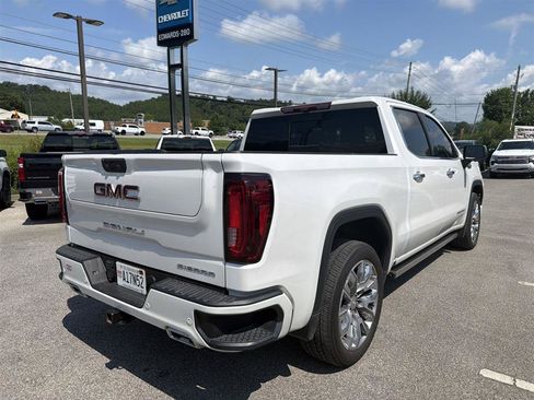 Used 2023 GMC Sierra 1500 Denali w/ Denali Reserve Package AWD/4WD image 5
