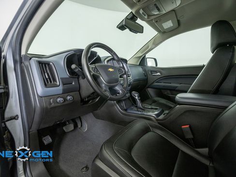Used 2022 Chevrolet Colorado Z71 AWD/4WD image 10
