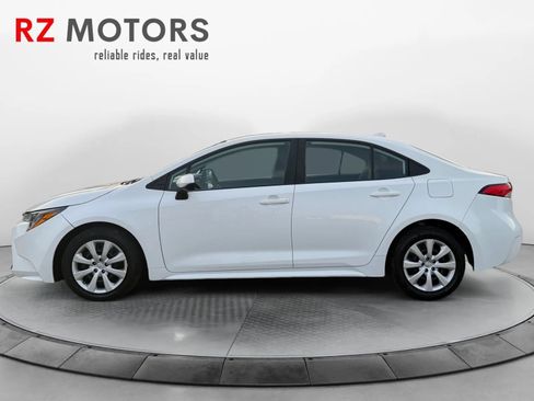 Used 2023 Toyota Corolla LE FWD image 2