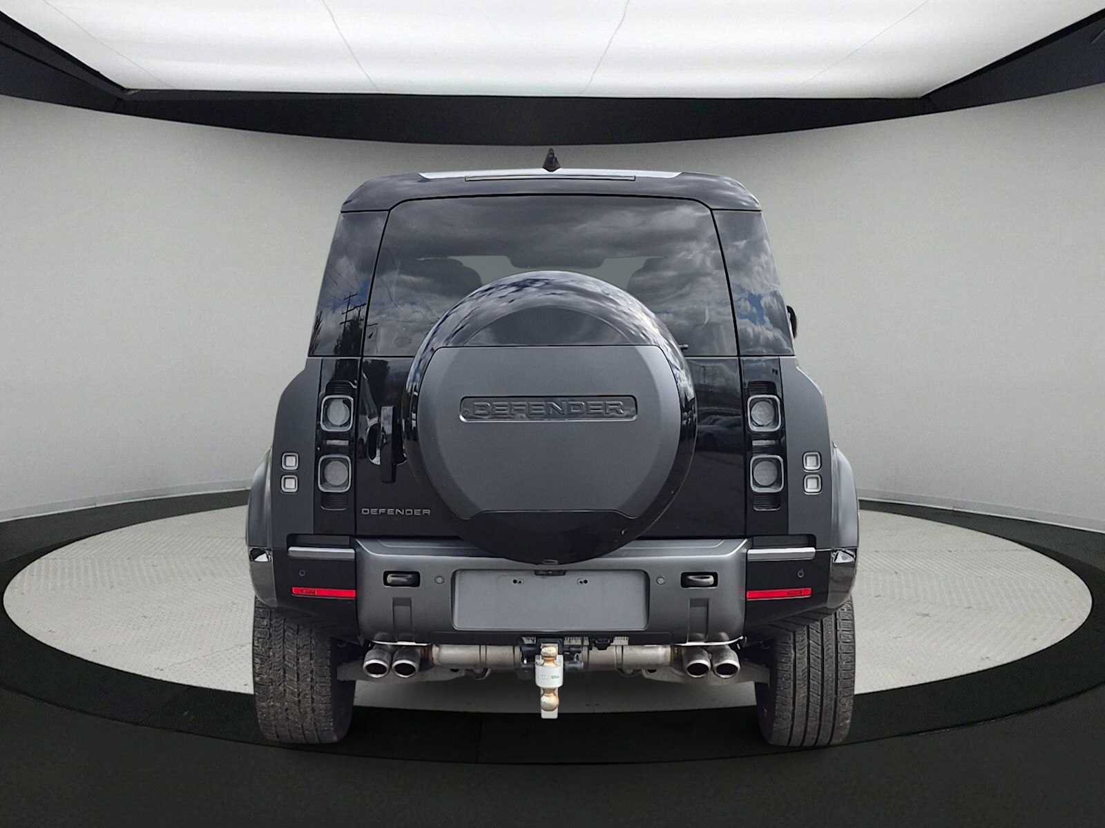 Used 2024 Land Rover Defender 110 Carpathian Edition AWD/4WD image 7