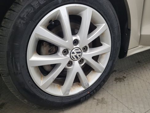 Used 2013 Volkswagen Jetta SE FWD image 31
