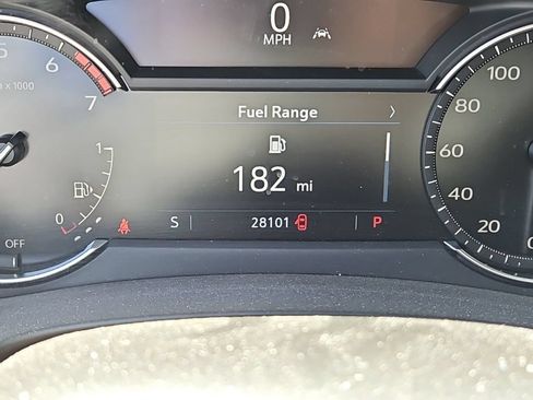 Used 2023 Cadillac XT4 Premium Luxury FWD image 9