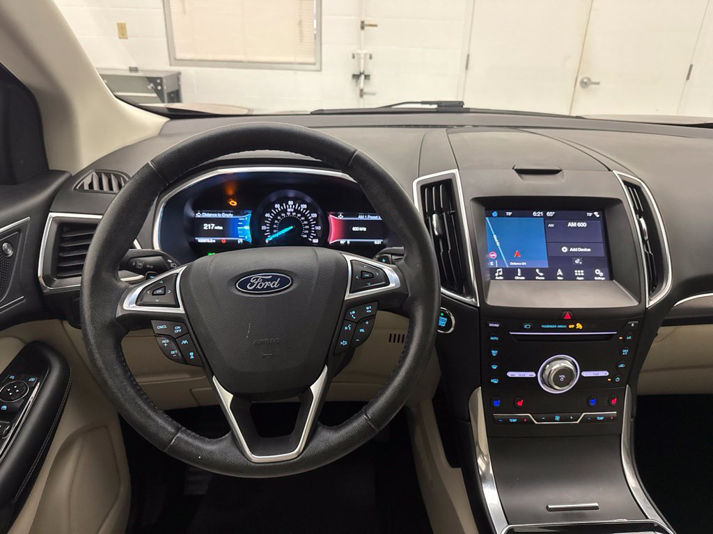 Used 2019 Ford Edge Titanium w/ Equipment Group 301A AWD/4WD image 14