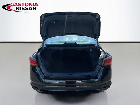 Used 2024 Nissan Altima 2.5 SR FWD image 33