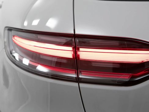New 2026 Porsche Macan Turbo AWD/4WD image 18