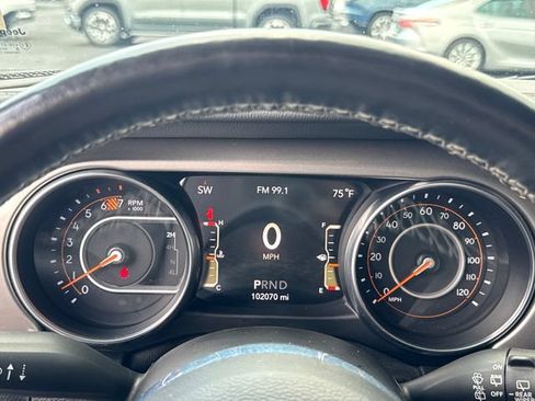 Used 2020 Jeep Wrangler Unlimited Sahara AWD/4WD image 18