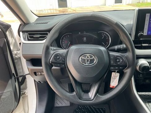Used 2024 Toyota RAV4 LE FWD image 9