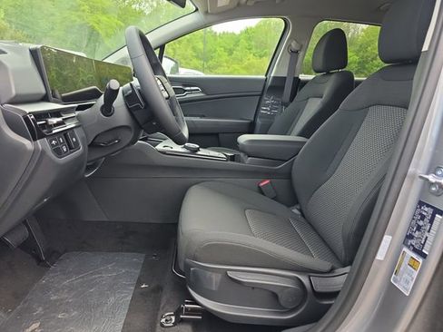 New 2026 Kia Sportage LX FWD image 4