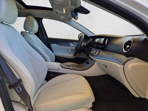 Used 2021 Mercedes-Benz E 350 Sedan image 22