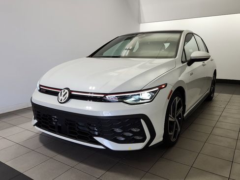New 2025 Volkswagen GTI SE image 3