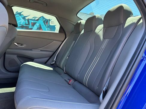 Used 2023 Hyundai Elantra SEL w/ Convenience Package FWD image 14