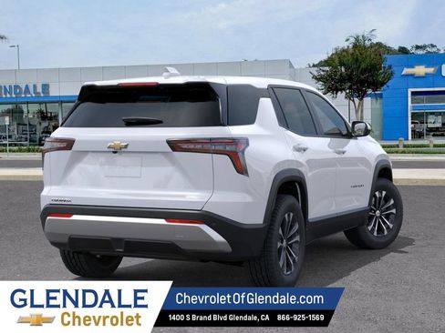 New 2026 Chevrolet Equinox LT FWD image 2
