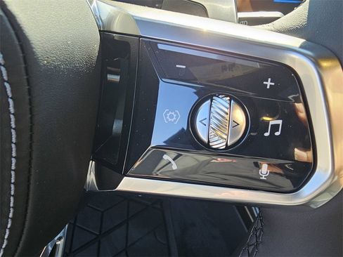 New 2026 BMW 740i w/ Executive Package image 21