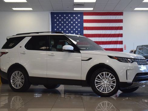 Used 2017 Land Rover Discovery HSE image 1