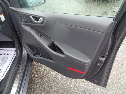 Used 2018 Hyundai Ioniq Limited image 19