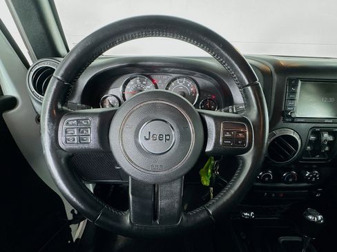 Used 2017 Jeep Wrangler Unlimited Sport image 11