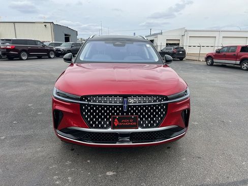 New 2026 Lincoln Nautilus Reserve image 2