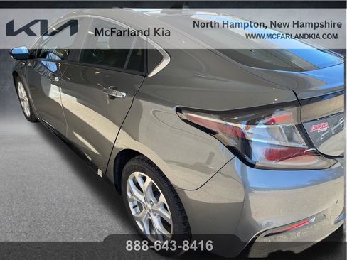 Used 2017 Chevrolet Volt Premier w/ Driver Confidence II Package FWD image 5