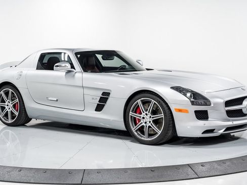 Used 2011 Mercedes-Benz SLS AMG Coupe image 33