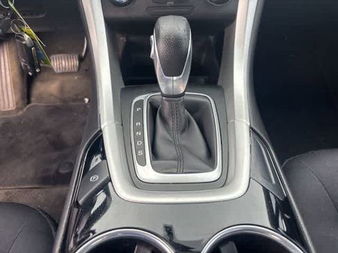 Used 2016 Ford Fusion SE image 18
