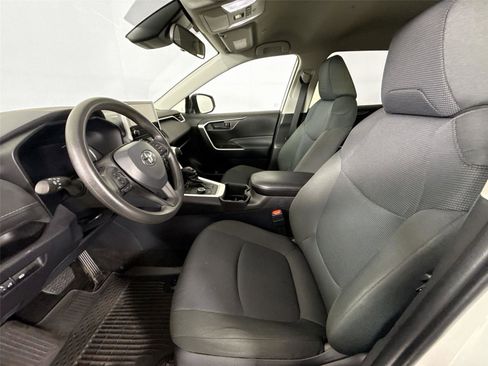 Certified 2024 Toyota RAV4 LE AWD/4WD image 3