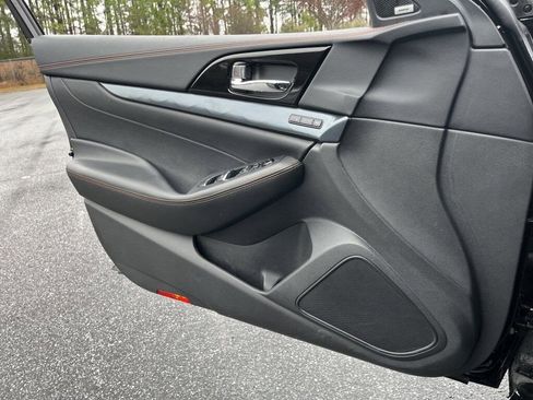 Certified 2023 Nissan Maxima SR w/ Sport Mat Group image 14