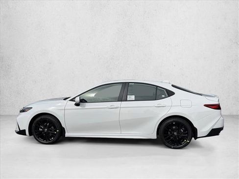 New 2026 Toyota Camry SE image 4