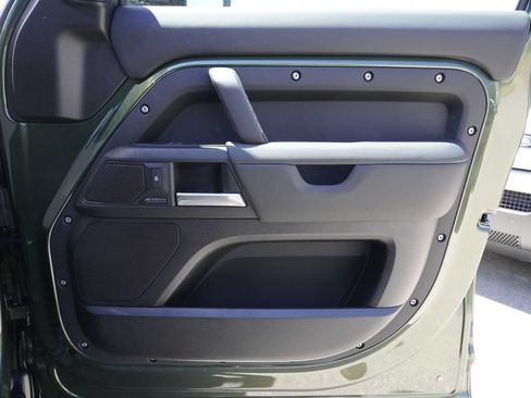 New 2026 Land Rover Defender 110 X-Dynamic SE AWD/4WD image 21