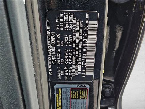 Used 2017 Hyundai Santa Fe Sport image 23