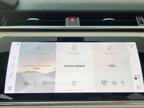 Used 2022 Land Rover Range Rover Velar R-Dynamic S image 46