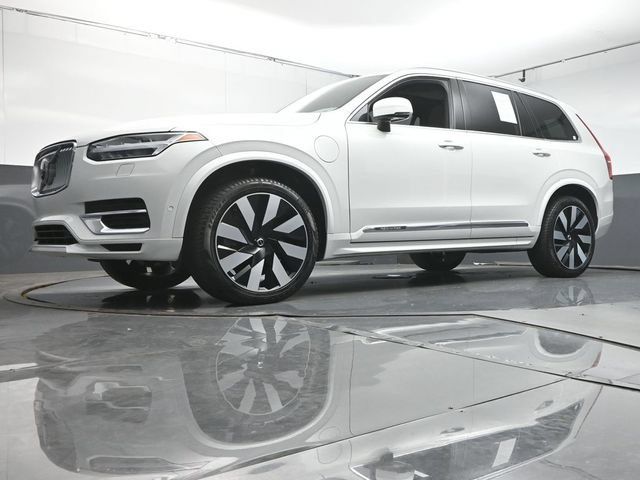 Used 2024 Volvo XC90 T8 Plus w/ Protection Package AWD/4WD image 32