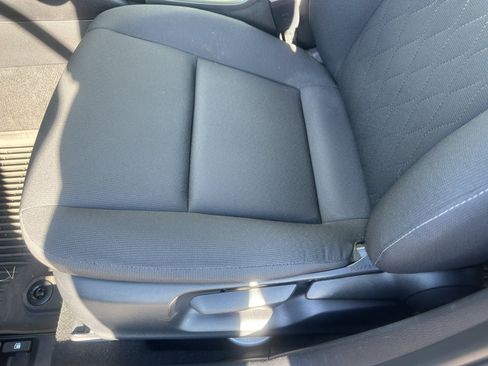 Used 2025 Toyota Corolla LE FWD image 7