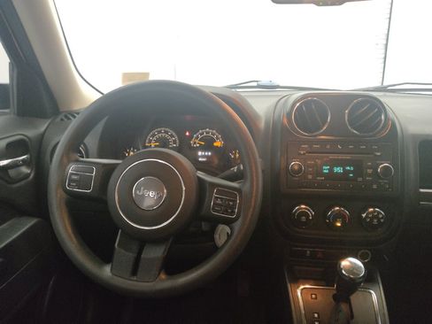 Used 2017 Jeep Patriot Sport FWD image 22