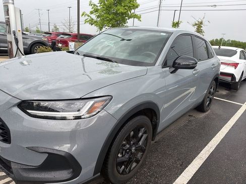 Used 2023 Honda HR-V Sport image 11