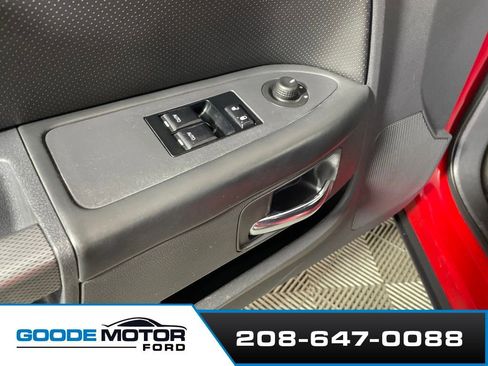 Used 2012 Dodge Challenger R/T RWD image 8