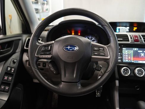 Used 2016 Subaru Forester 2.5i Premium image 18