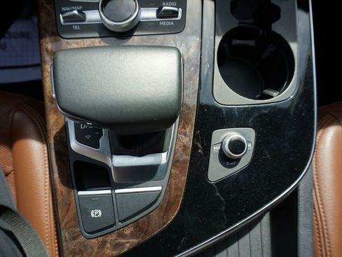 Used 2018 Audi Q7 3.0T Premium Plus image 30