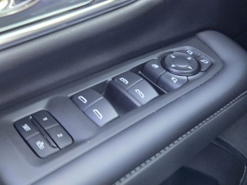 Used 2021 Chevrolet Tahoe Z71 w/ Luxury Package image 31