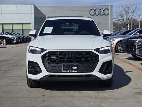 Certified 2024 Audi Q5 2.0T Premium w/ Summer of Audi Package image 3