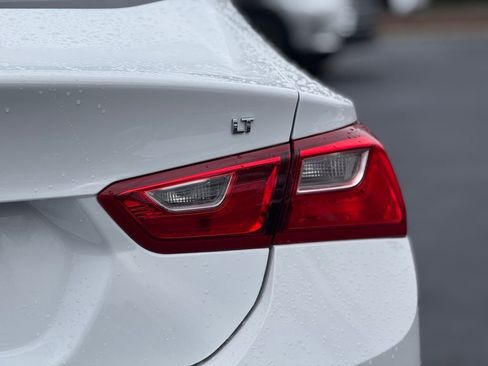 Used 2024 Chevrolet Malibu LT image 14