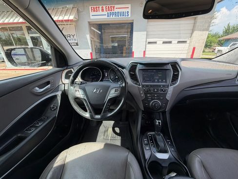Used 2017 Hyundai Santa Fe Sport FWD image 12