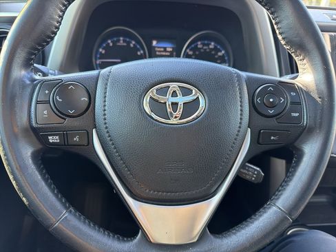 Used 2018 Toyota RAV4 XLE image 11