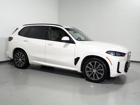 Used 2026 BMW X5 xDrive40i AWD/4WD image 1