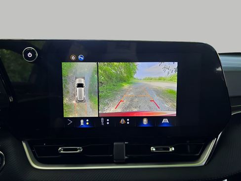 New 2026 Chevrolet Equinox LT w/ Safety and Technology Package AWD/4WD image 21