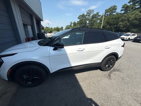 Certified 2023 Kia Sportage X-Pro AWD/4WD image 3