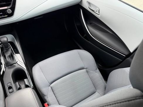 Used 2025 Toyota Corolla SE FWD image 26