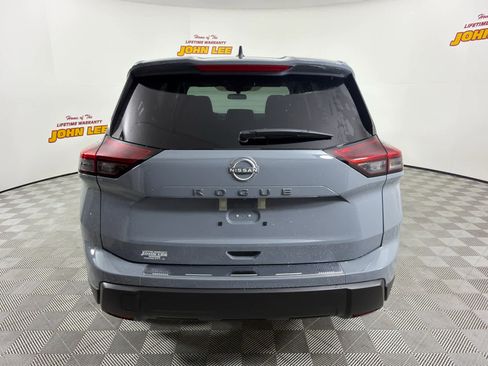New 2026 Nissan Rogue SV FWD image 4